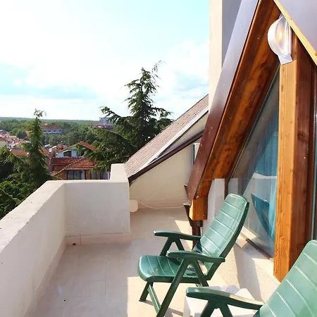 Elmar Villa